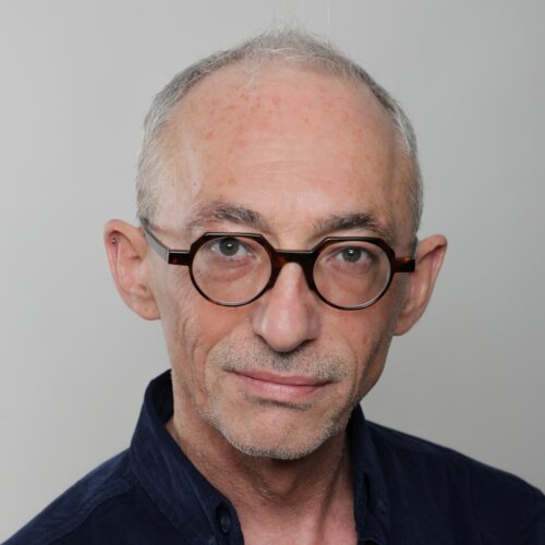 Portrait-Vincent-Lacoste-format-carre-1